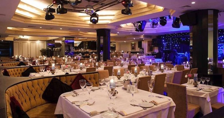 Günay Çeşme’ye yıldız yağmuru