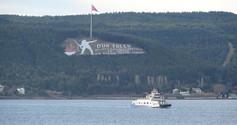 Çanakkale’de feribot seferlerine fırtına engeli!