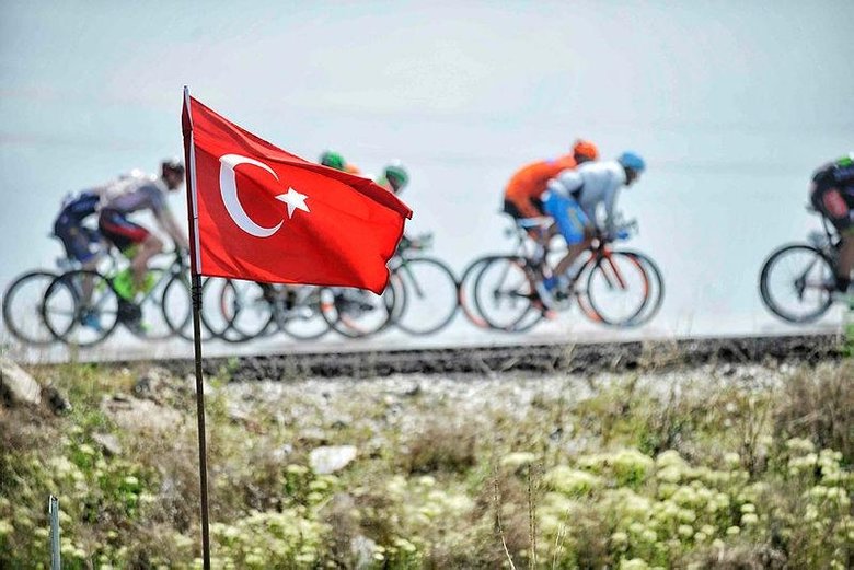 Cumhurbaşkanlığı Bisiklet Turu 10-17 Nisan’da! Bu yıl tarihte bir ilke imza atılacak