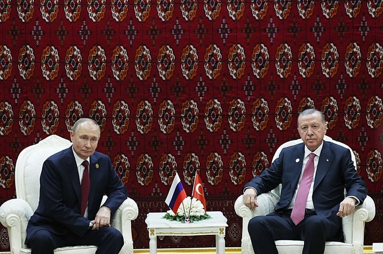 kremlinden-putin-erdogan-gorusmesi-hakkinda-aciklama-hassas-konular-gundemdeydi-1765723895112.jpeg