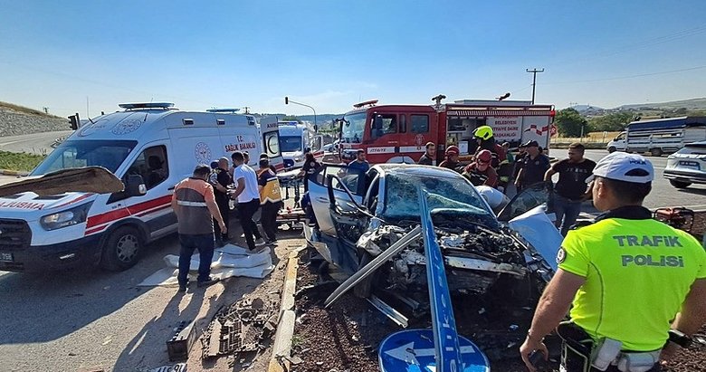 Balıkesir’de feci kaza! 1’i ağır 5 kişi yaralandı
