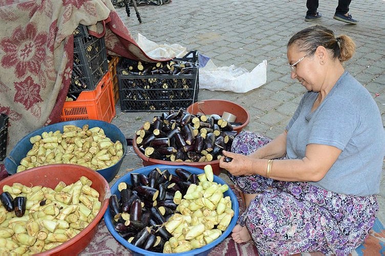 Patlıcan kurutma işi Nazilli’de 600 ailenin geçim kapısı