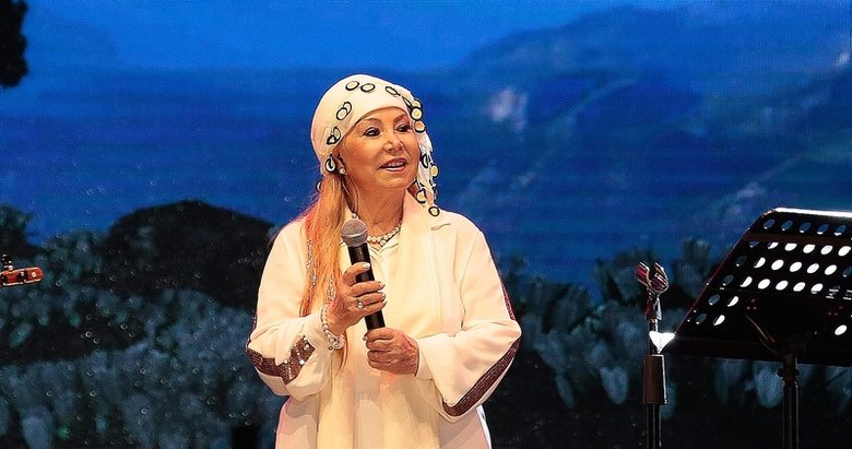 Bedia Akartürk kimdir? Bedia Akartürk kaç yaşında? Bedia Akartürk şarkıları...