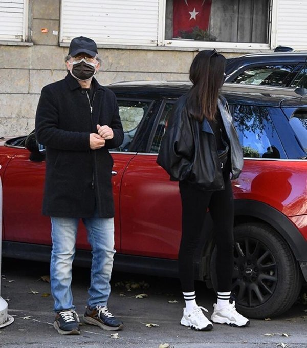 Oyuncu Engin Günaydın sevgilisi Buğu Selen Somer’in annesi ile tanıştı