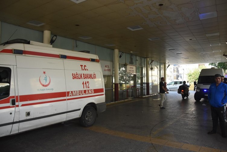 İKÇÜ Atatürk Eğitim ve Araştırma Hastanesi’nde asistan doktora jiletli saldırı