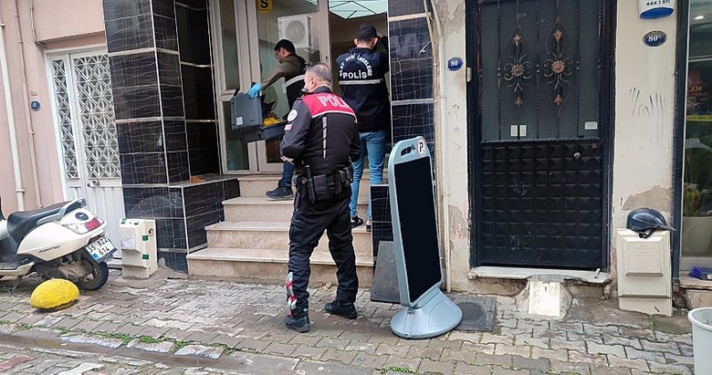 İzmir’de emlak ofisinde silahlı kavga: 2 kişi ağır yaralandı!