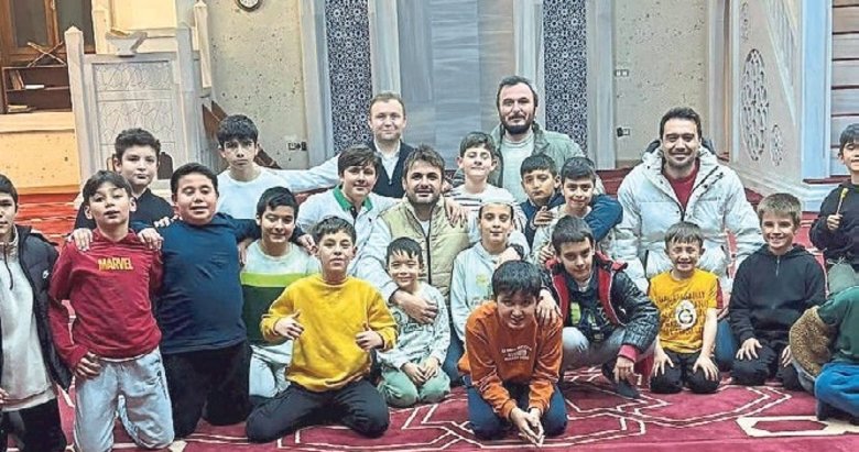 Eski ramazanlar cami avlusunda yaşatıldı