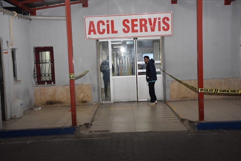 İzmir’de korkunç olay! Tartıştığı kişiyi ekmek bıçağı ile boynundan yaraladı