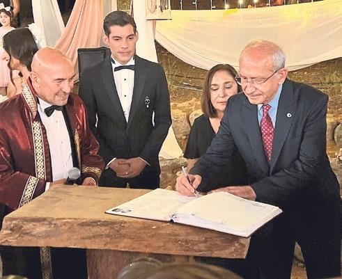 Tunç Soyer’in kızı evlendi