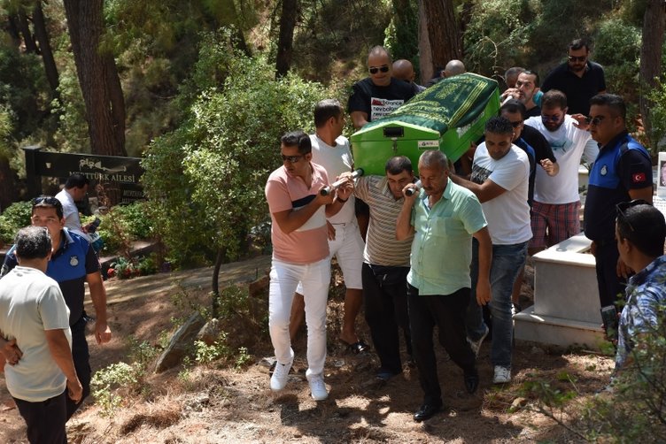 Şarkıcı Devran Çağlar Muğla’da toprağa verildi