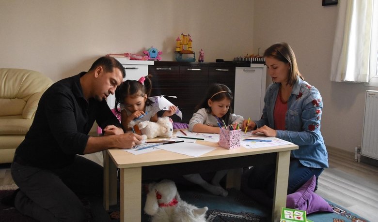 Maya ile Lara’nın sırrı doğru eğitim