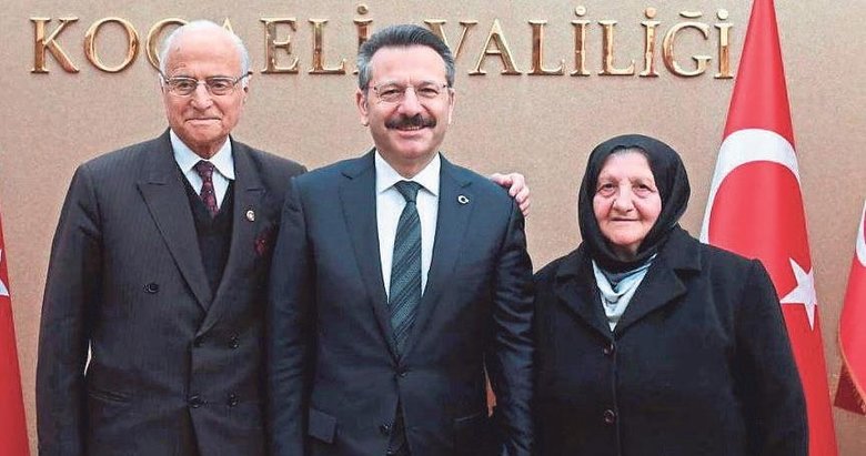 Vali Aksoy ve ailesinden eğitime anlamlı destek