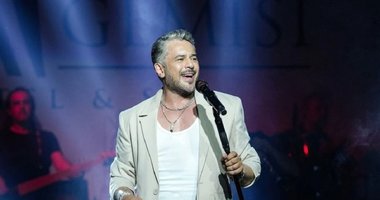 Rusya’da Emre Altuğ rüzgarı