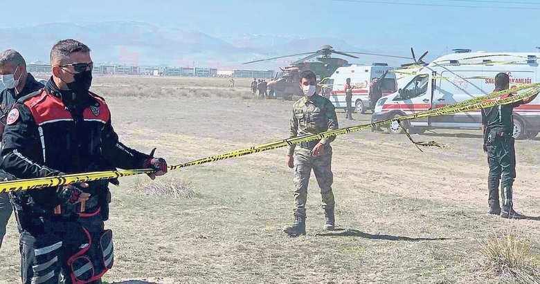 Konya’da askeri gösteri uçağı düştü