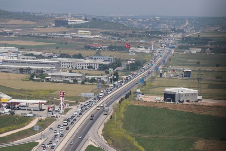 İstanbul-Bursa-İzmir Otoyolu’nda trafik durma noktasına geldi