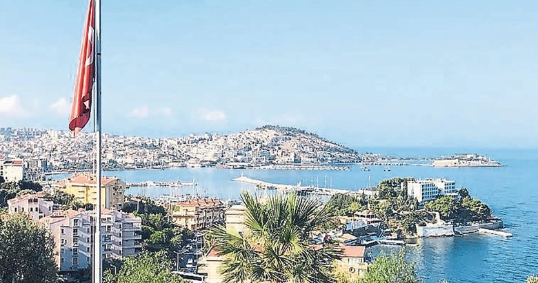 Turistlerin kalbi Kuşadası’nda kalıyor