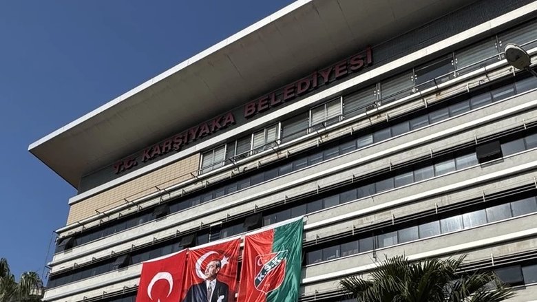 ak-partiden-karsiyaka-belediyesine-yonetim-krizi-tepkisi-kisisel-kavgalarin-bedelini-karsiyakalilar-oduyor-1778194650624.jpeg
