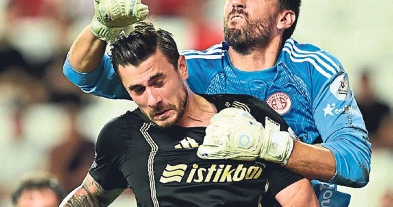 Antalyaspor son dakikada yıkıldı