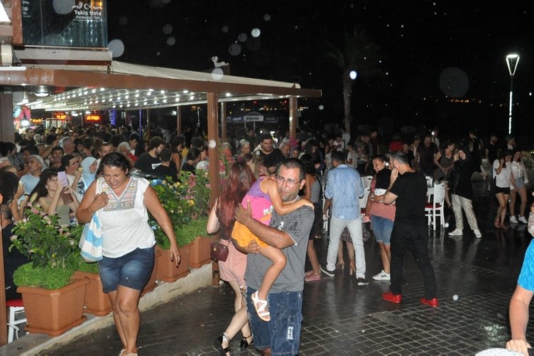 Aydın Didim’de tatilcilere sağanak sürprizi