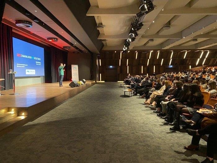 Klinik Psikolog ve yazar Beyhan Budak Turkuvaz Medya çalışanları ile bir araya geldi.