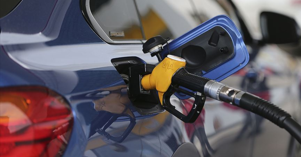 MOTORİN VE BENZİNDE İNDİRİM HABERİ | Akaryakıt fiyatlarında tabela değişti! İzmir, İstanbul ve Ankara'da 10 Nisan Cuma güncel akaryakıt tablosu