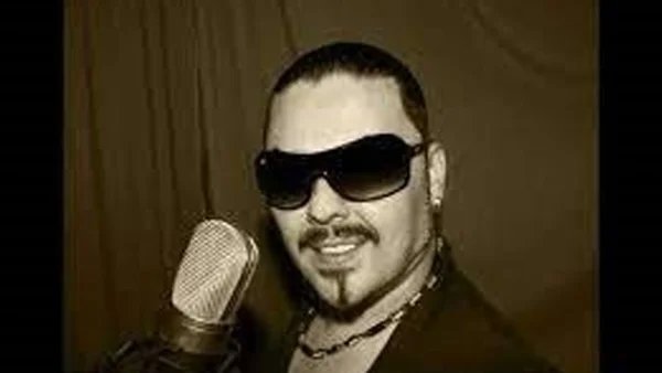 DM’den yürüyen şarkıcının kemiklerini çatır çatır kırdılar! Artık tanınmaz halde...