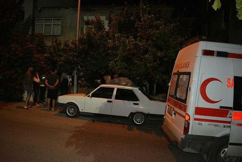 İzmir’de 2 katlı binadaki patlamada yaralanan 3 kişi taburcu oldu