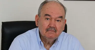 Burhan Özfatura yoğun bakımda