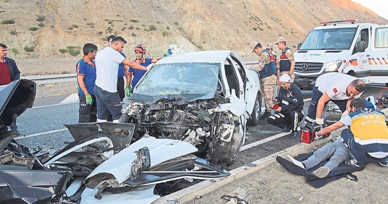 Düğün yerine ölüme gittiler