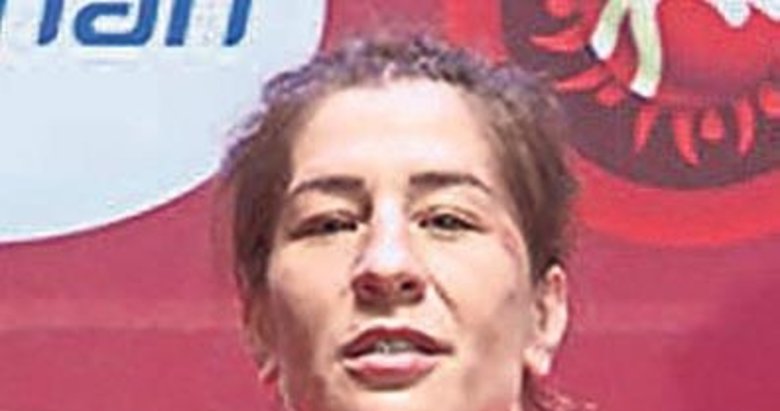 Güreşçilerden iki altın daha