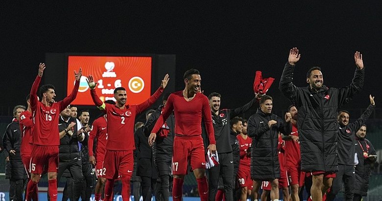 Bizim çocuklar güle oynaya