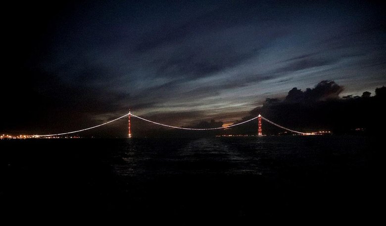 1915 Çanakkale Köprüsü ışıl ışıl oldu! Seyrine doyumsuz manzara