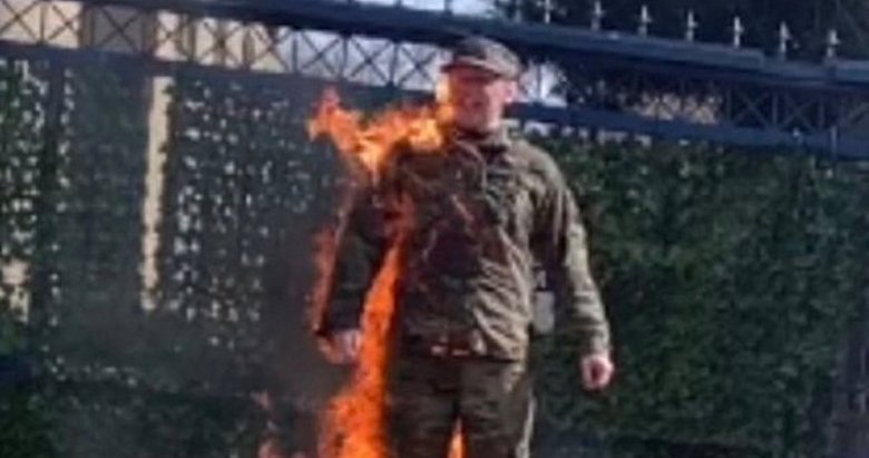 ABD’li asker Soykırıma ortak olmayacağım deyip kendini yaktı