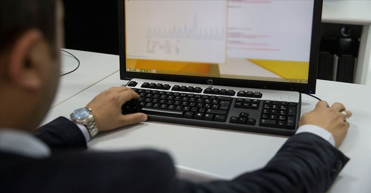 AREFE GÜNÜ NOTERLER AÇIK MI? 19 Mart Perşembe günü noterler saat kaça kadar açık?