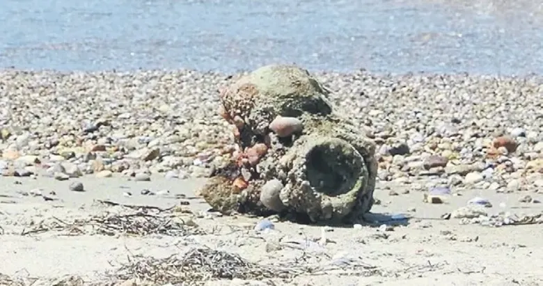 Halk plajında top mermisi paniği