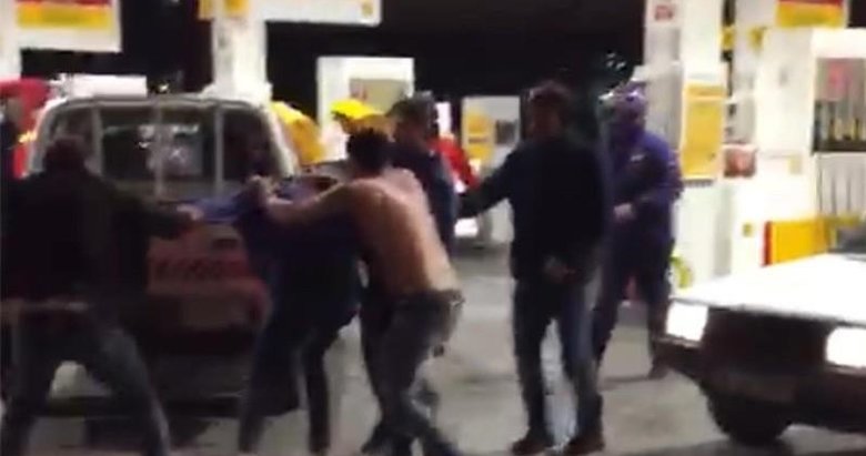 İzmir’de motosikletli kuryelere akaryakıt istasyonunda saldırı kınandı