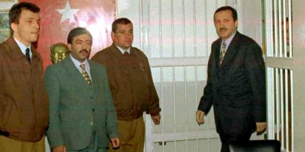 Cumhurbaşkanı Recep Tayyip Erdoğan’ın yaşamı ve siyasi kariyeri