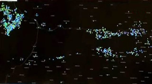 Bakan Koca canlı yayında gösterdi! İşte İzmir’in koronavirüs haritası