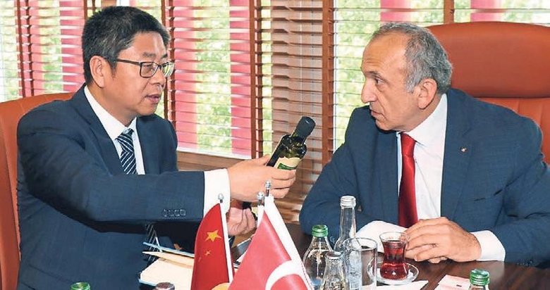 Bakan Kacır Manisa’daki araziyi denetledi! Dev yatırım için geri sayım başladı