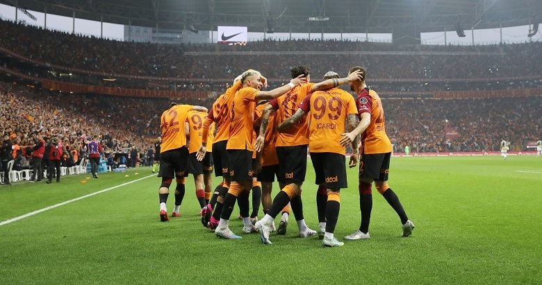 Son Dakika...Derbiyi Galatasaray kazandı