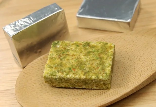 Sakın yemeklerinize atmayın! O kadar zararlı ki...