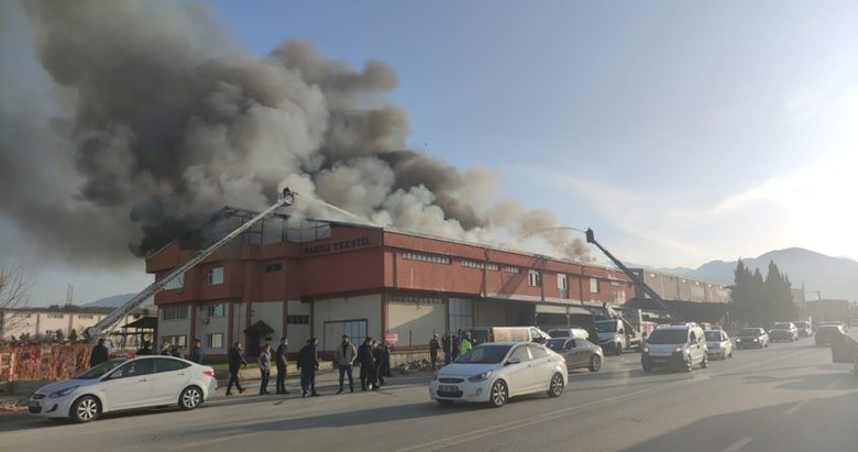 Son dakika: Denizli’de tekstil fabrikasında yangın