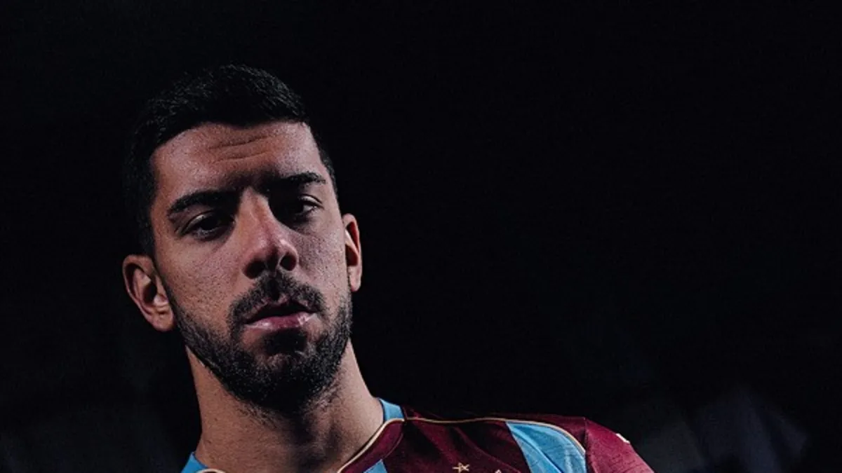 Trabzonspor'da Cenk imzayı attı