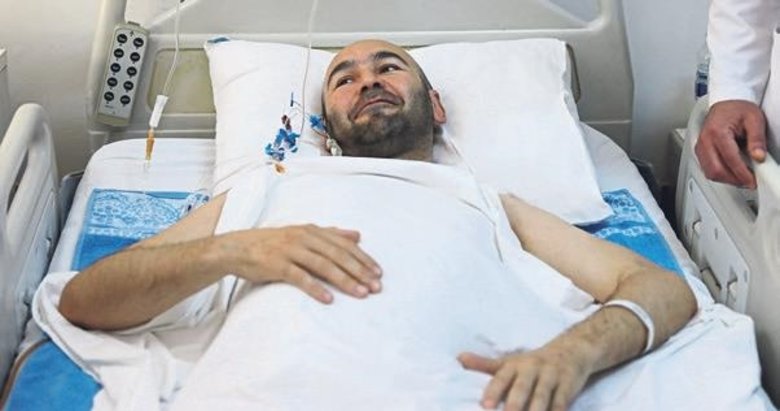 Tümörü 14 doktor 10 saatte çıkardı