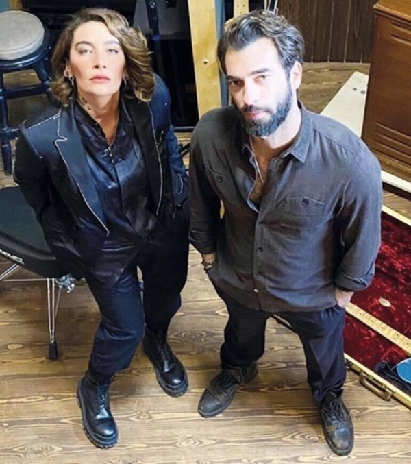 Şarkıcı Sıla oyuncu sevgilisi İlker Kaleli ile evleniyor mu?