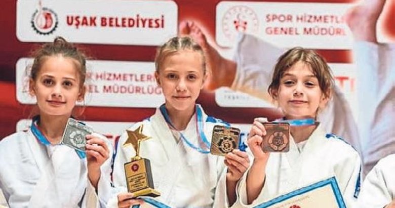 Manisa’ya judoda 5 madalya