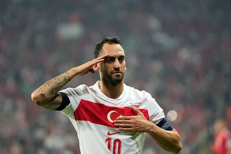 galatasarayda-hakan-calhanoglu-hamlesi-iste-teklif-edilecek-ucret-1768495200517.png