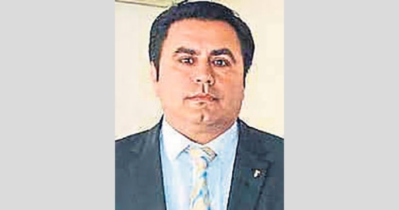 Futbolun üstü de altı da kaynıyor