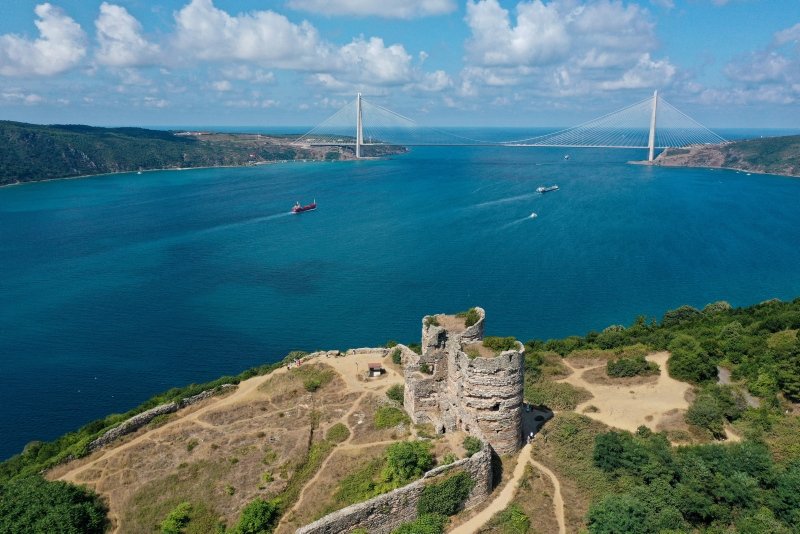 Türkiye’nin asırlara meydan okuyan denize nazır kaleleri