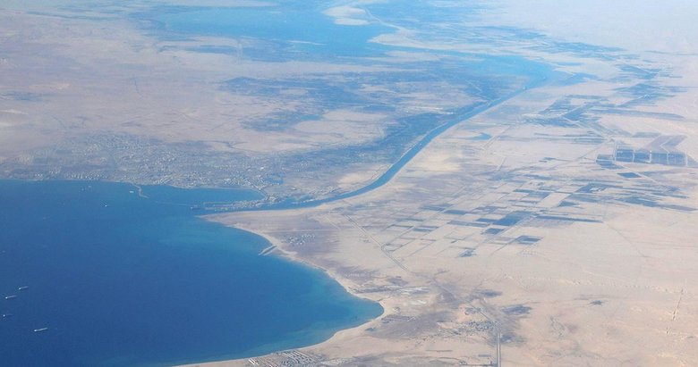 Kızıldeniz’deki gerilim Süveyş Kanalı gelirlerini yüzde 23,5 düşürdü